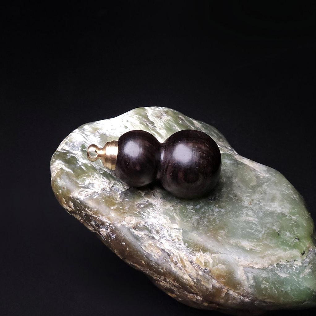 Дарохранительница в виде тыковки Вулу из бамбука