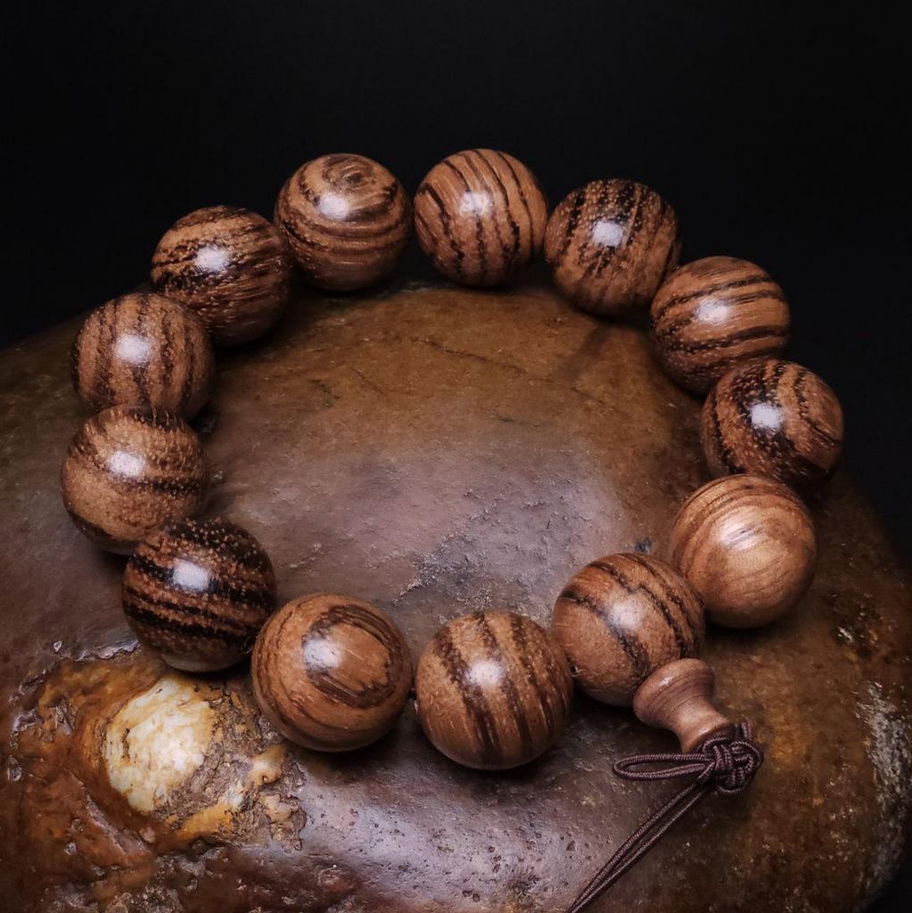 Браслет из агарвуда, 18 мм