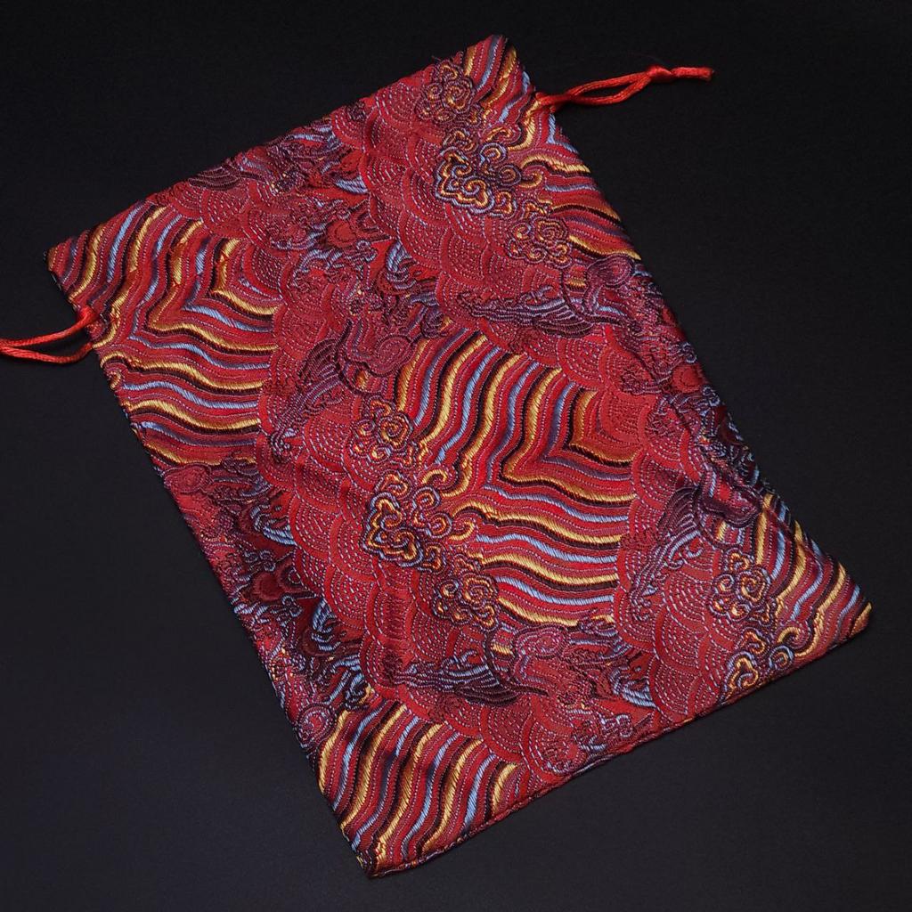 Мешочек с орнаментом Лишуй красный