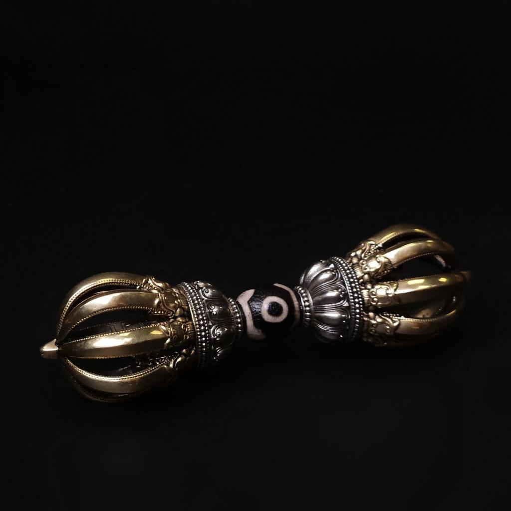 Ваджра с бусиной дзи 3 глаза