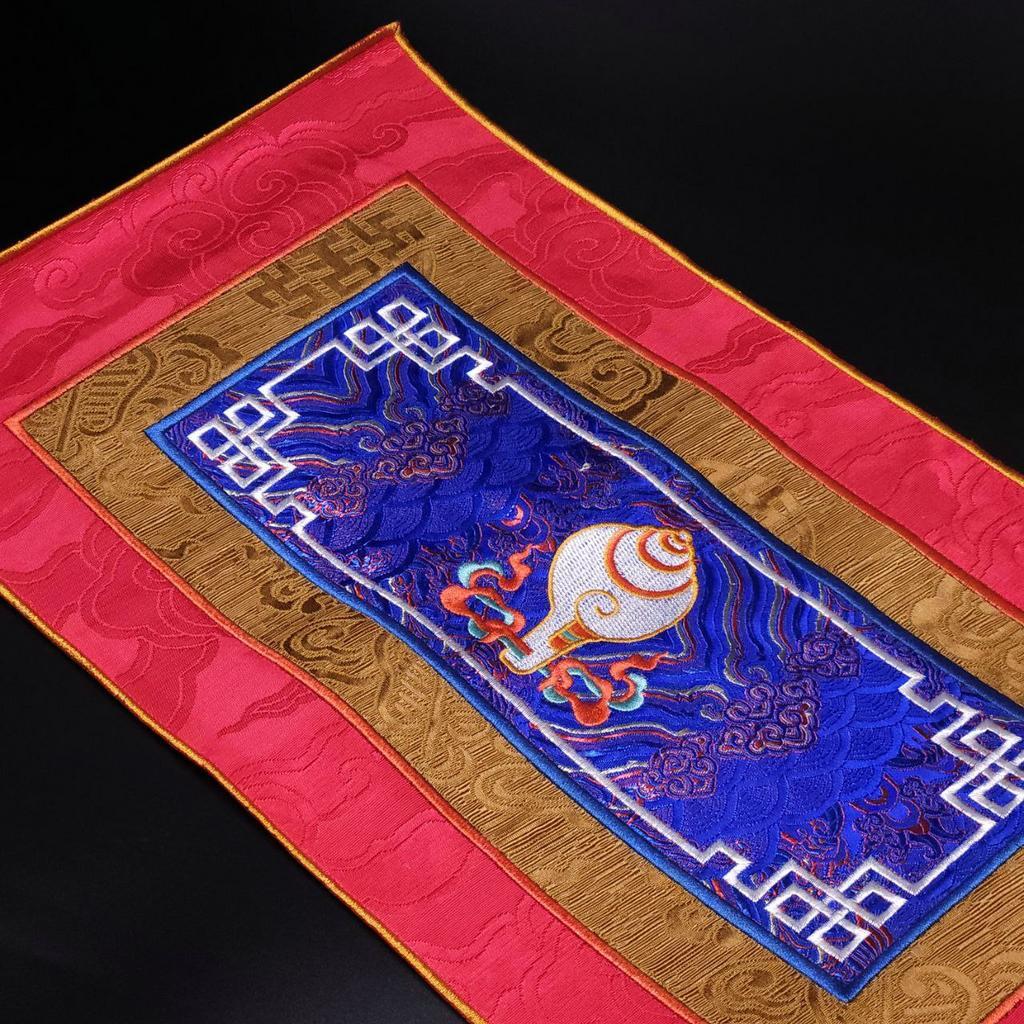 Алтарная скатерть красная с ракушкой