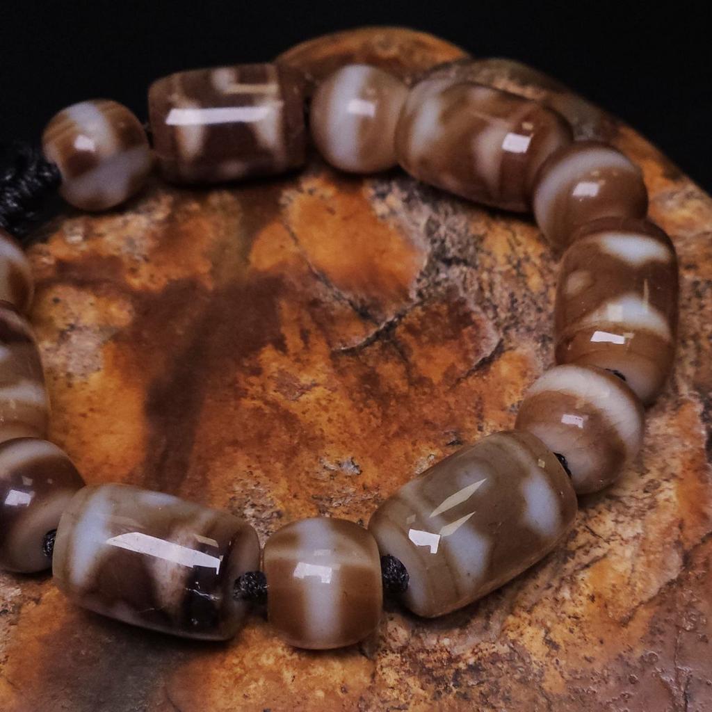 Браслет из бусин дзи медицины и васту