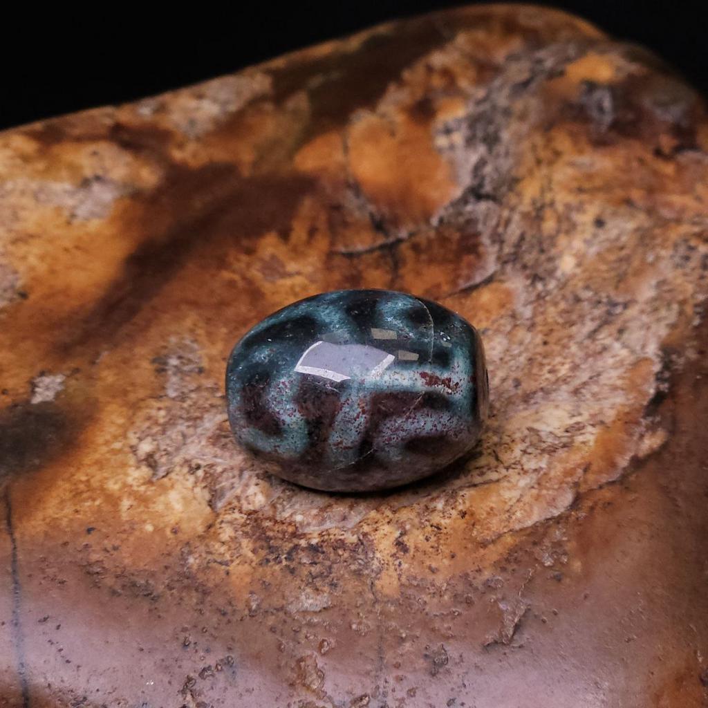 Бусина Дзи Бутоны Лотоса В Черепаховом Панцире N°8