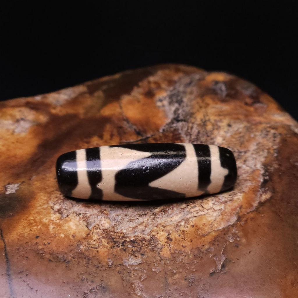 Бусина Дзи Зубы Тигра N°101