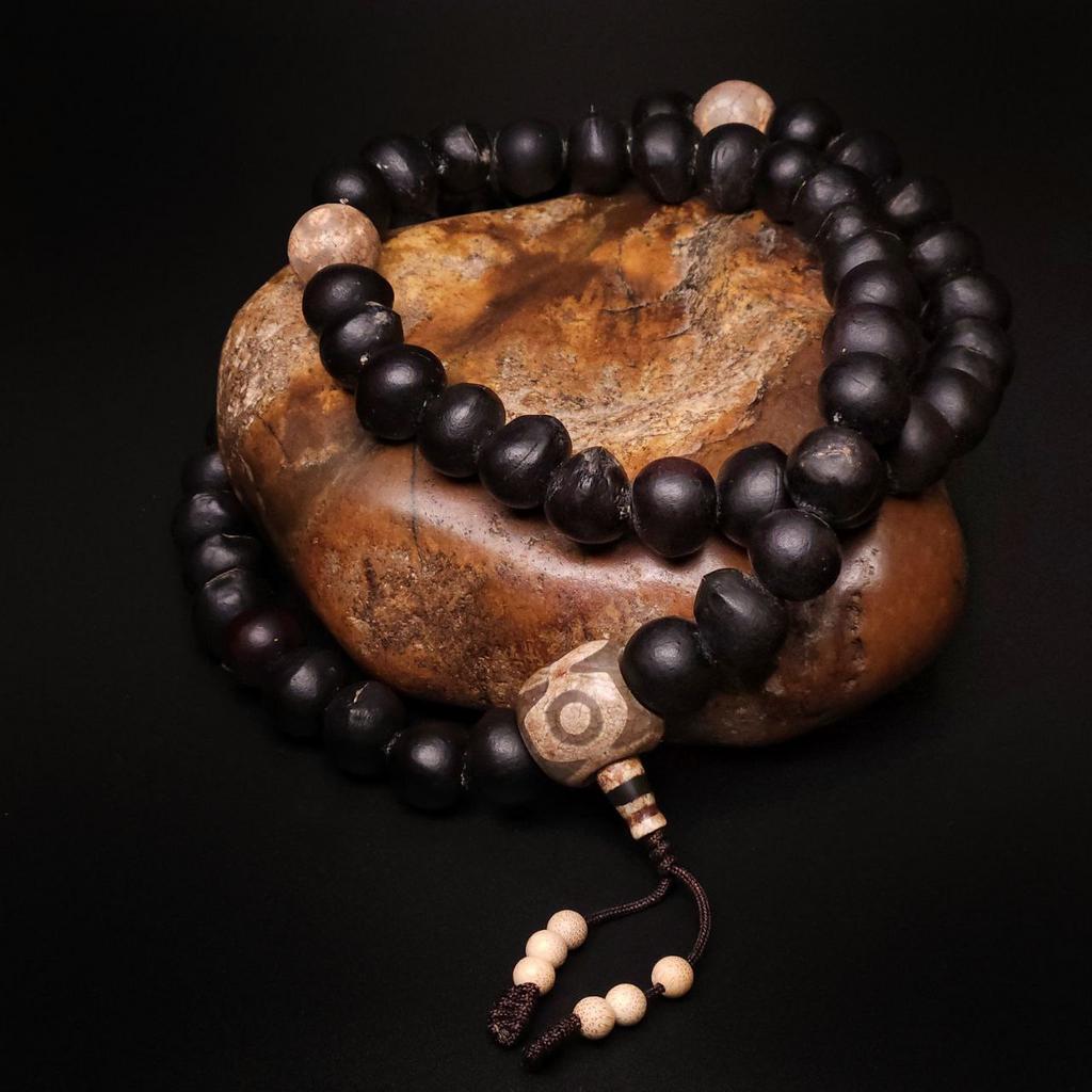 Чётки Кали с бусинами дзи