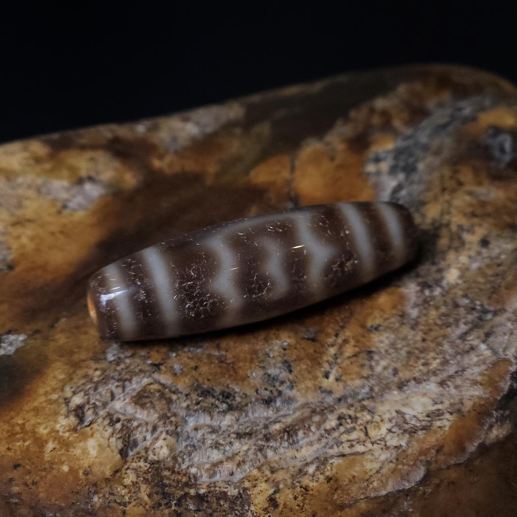 Бусина дзи Гаруда №56