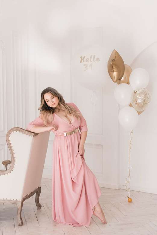Нежно розовое платье