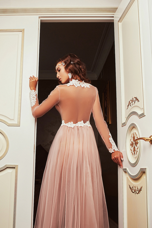 Будуарное платье в розовом оттенке