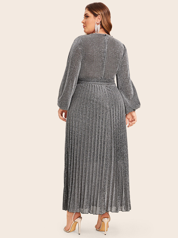 Серое миди платье с блеском на запах