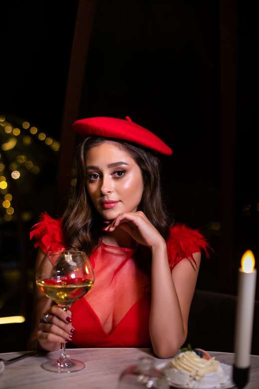 Красное платье с накидкой Сильвана