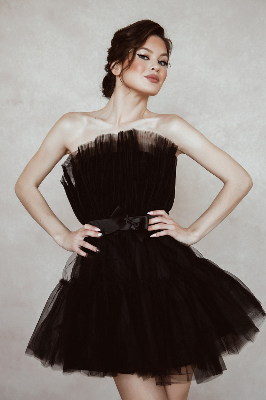 Чёрное короткое плиссированное