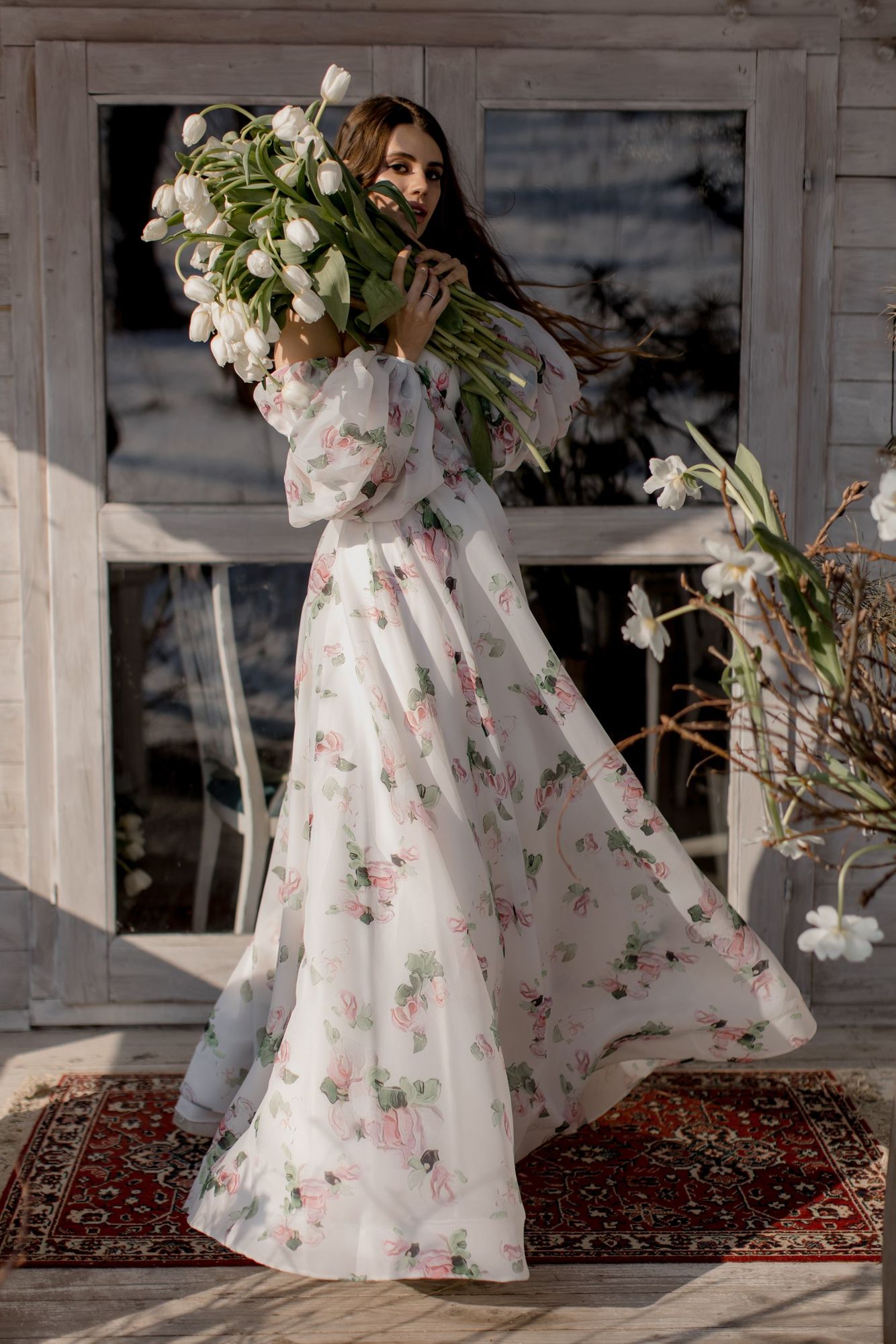 Молочное цветочное со съемным рукавом, органза