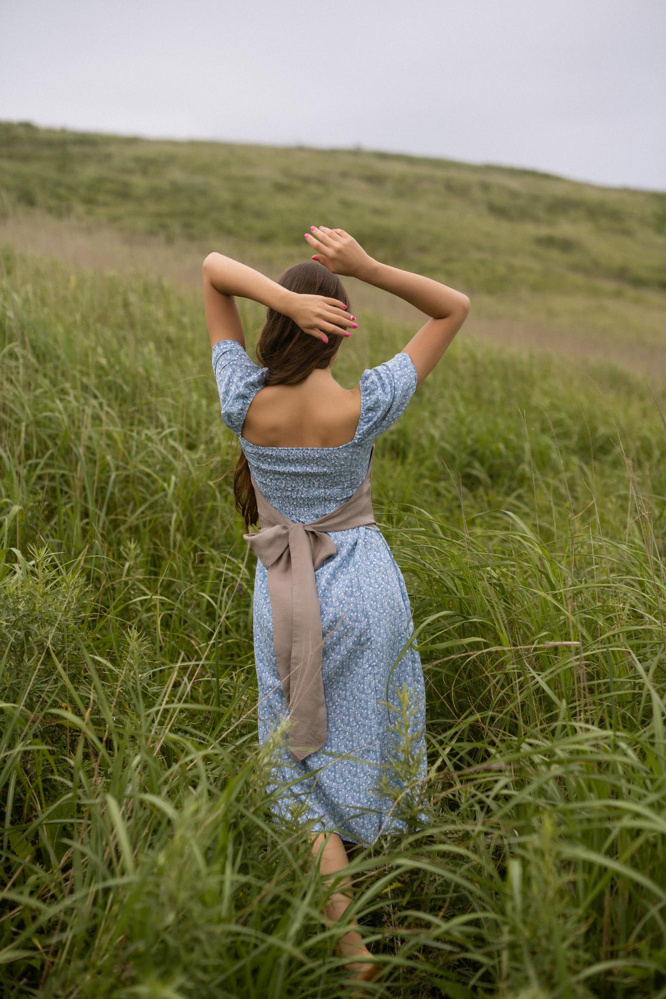 Голубое миди платье в цветочек