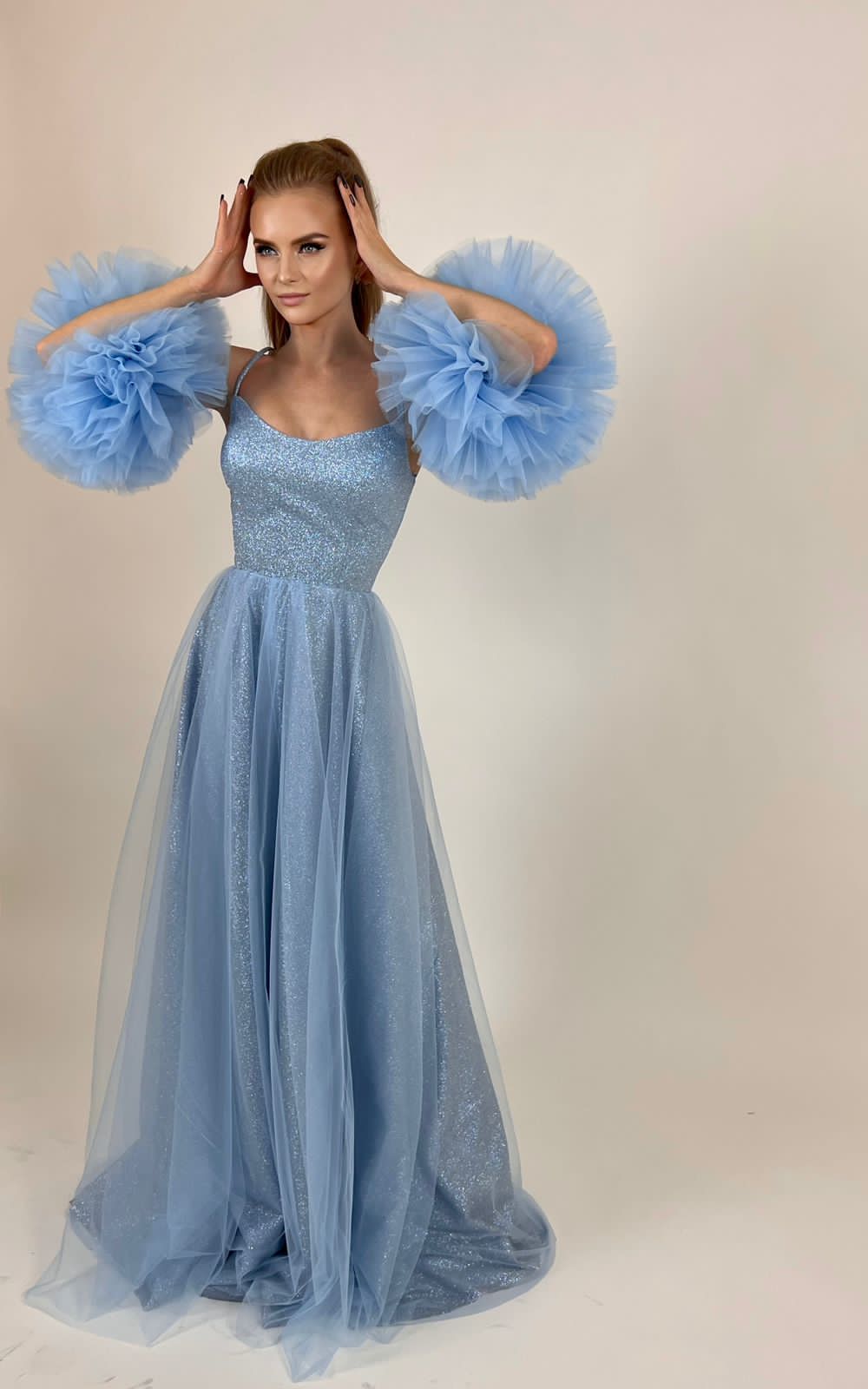 Голубое глиттер фатиновая юбка с рукавами объемными съемными