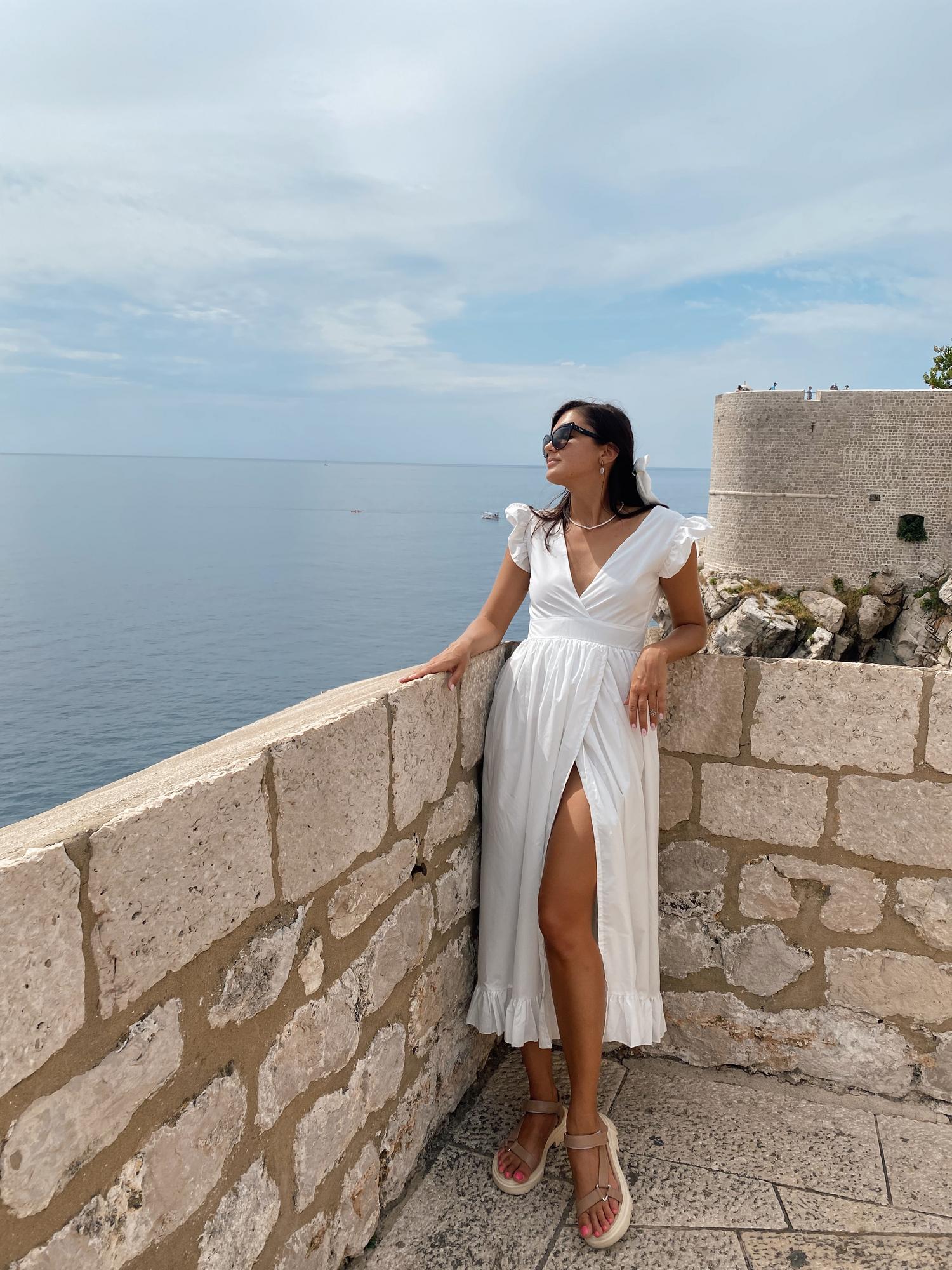 Белое миди крылышки разрез Хорватия