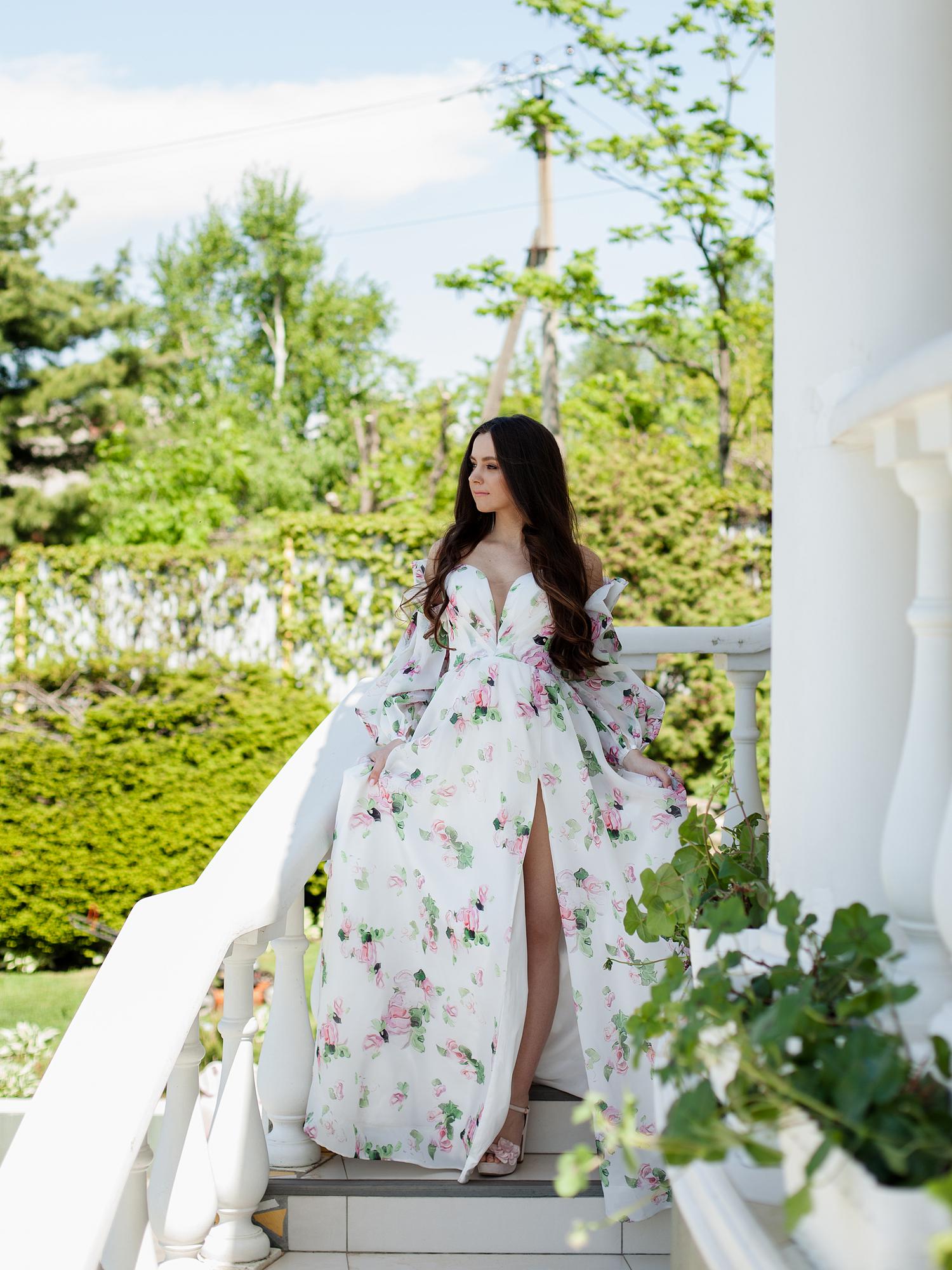 Молочное цветочное со съемным рукавом, органза