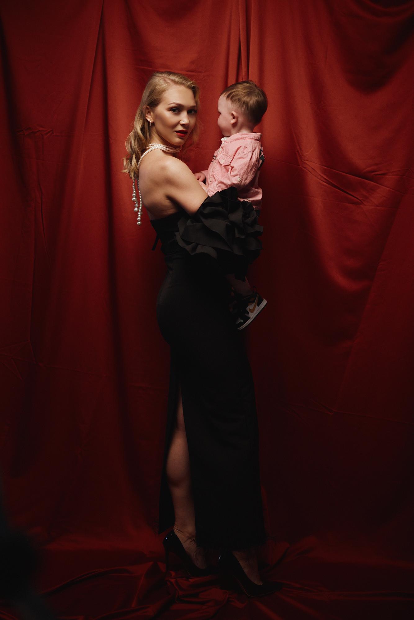 Черное по фигуре открытый верх Винтер