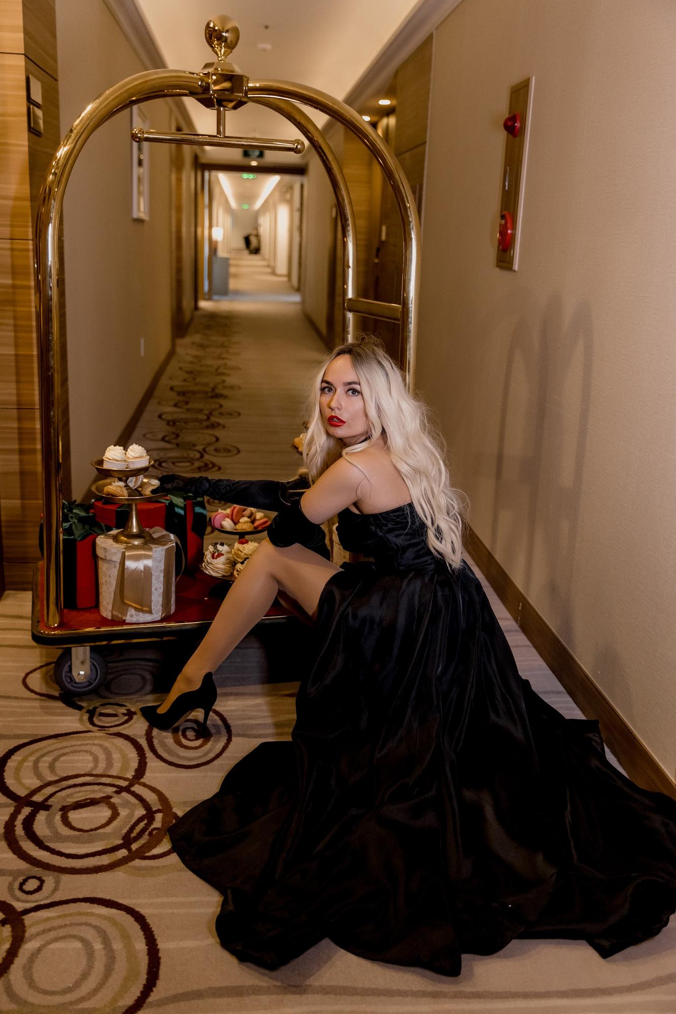 Черное органза разрез Гвэн