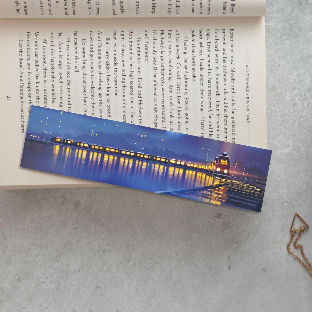 Книжная закладка «Путь по озеру»