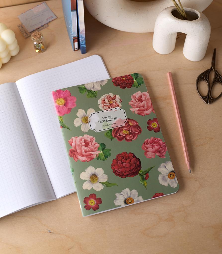 Секретный набор из двух тетрадей в клетку формата А5 [garage sale]