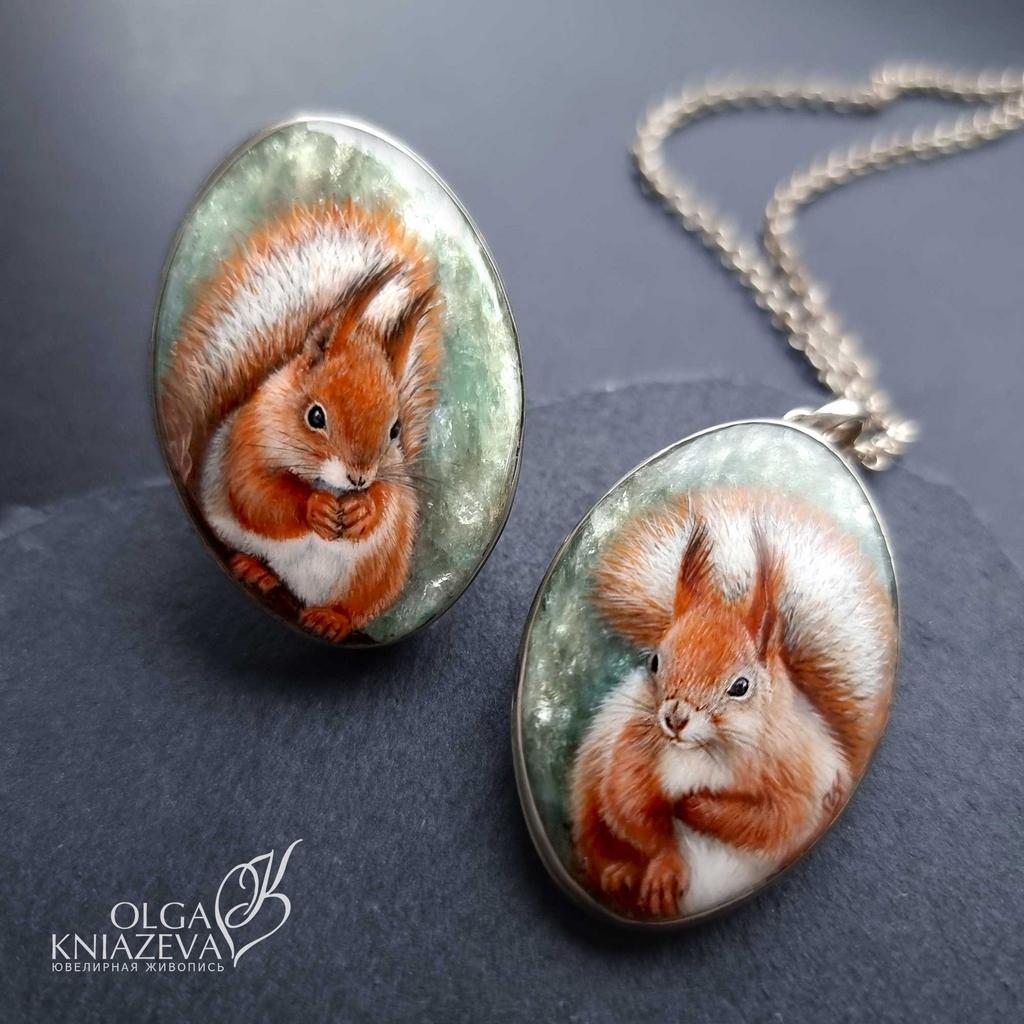 Белочки - комплект украшений из парагонита с ювелирной живописью