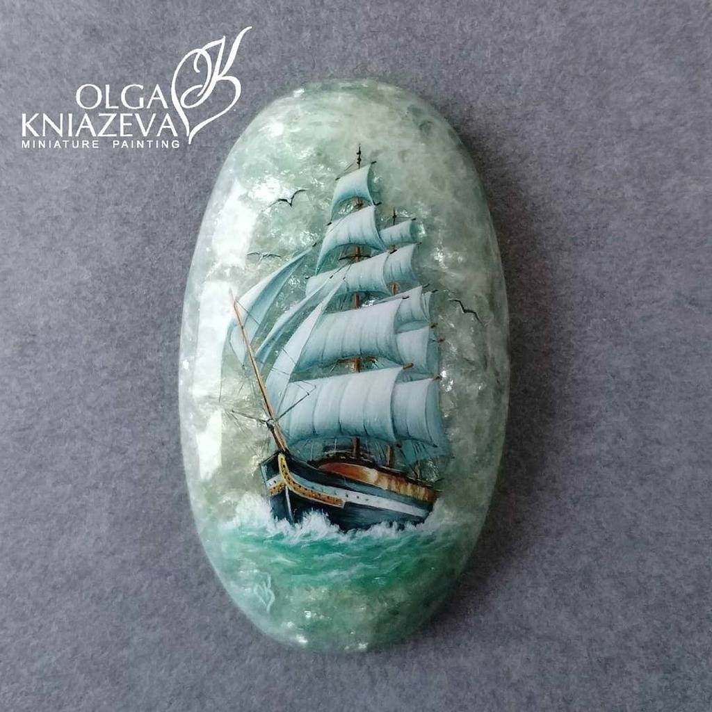 Лаковая миниатюра Парусник - художник ювелирной живописи Ольга Князева