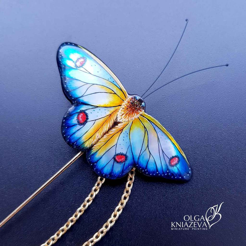 Брошь игла Синяя бабочка на перламутре фото