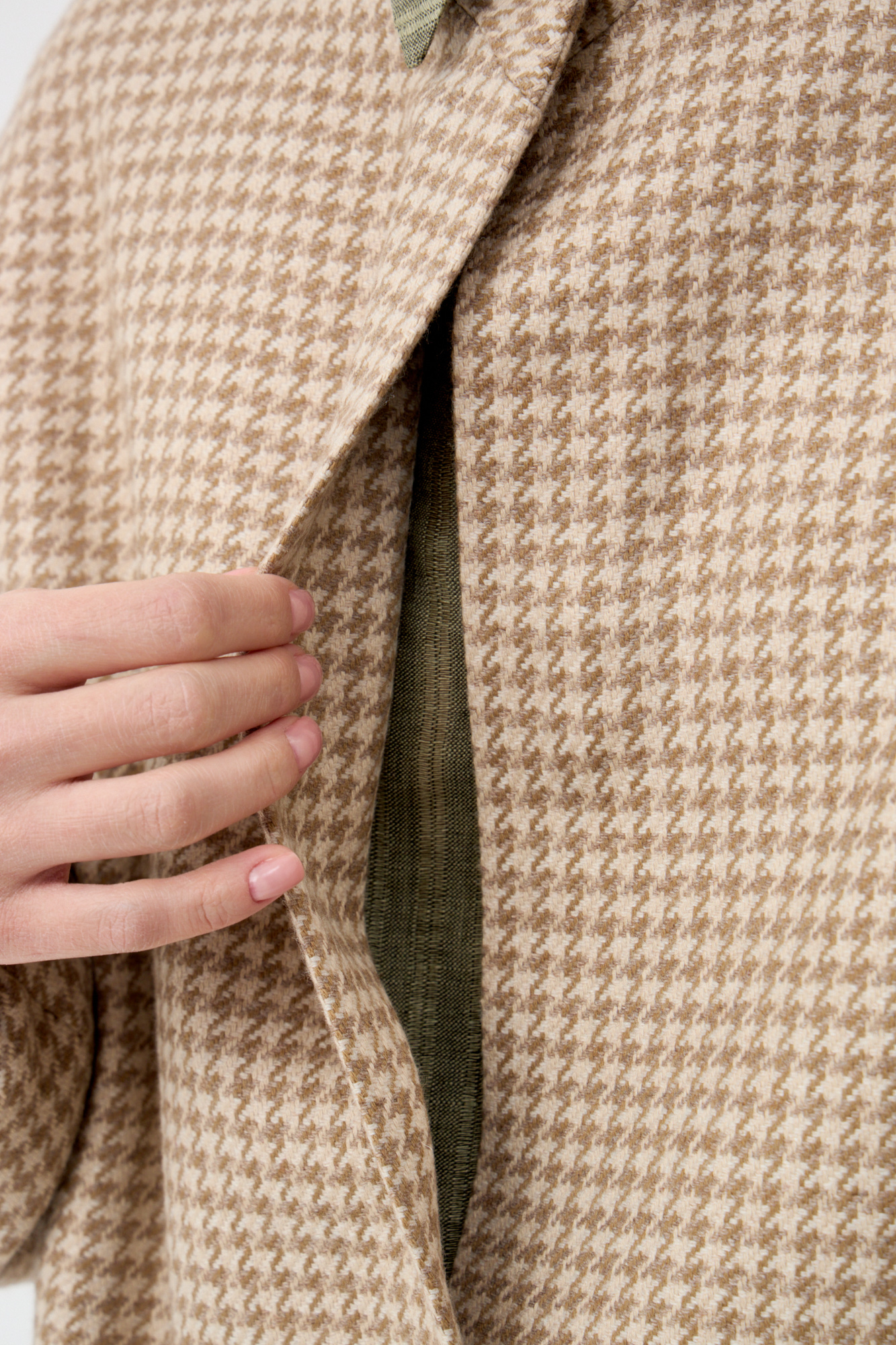 Бомбер в гусиную лапку