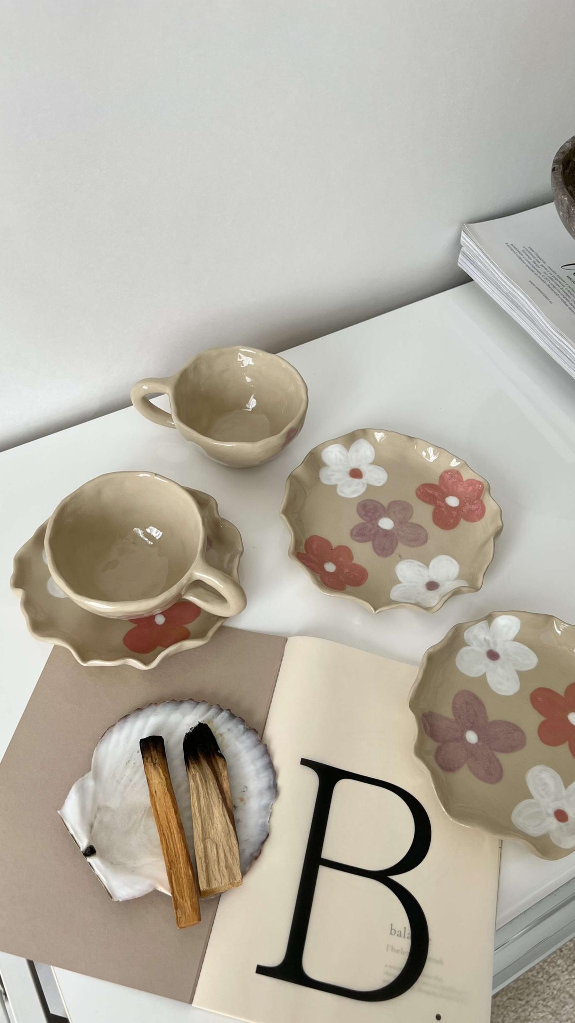 Кружка цветок с ручкой (IZZI ceramics)
