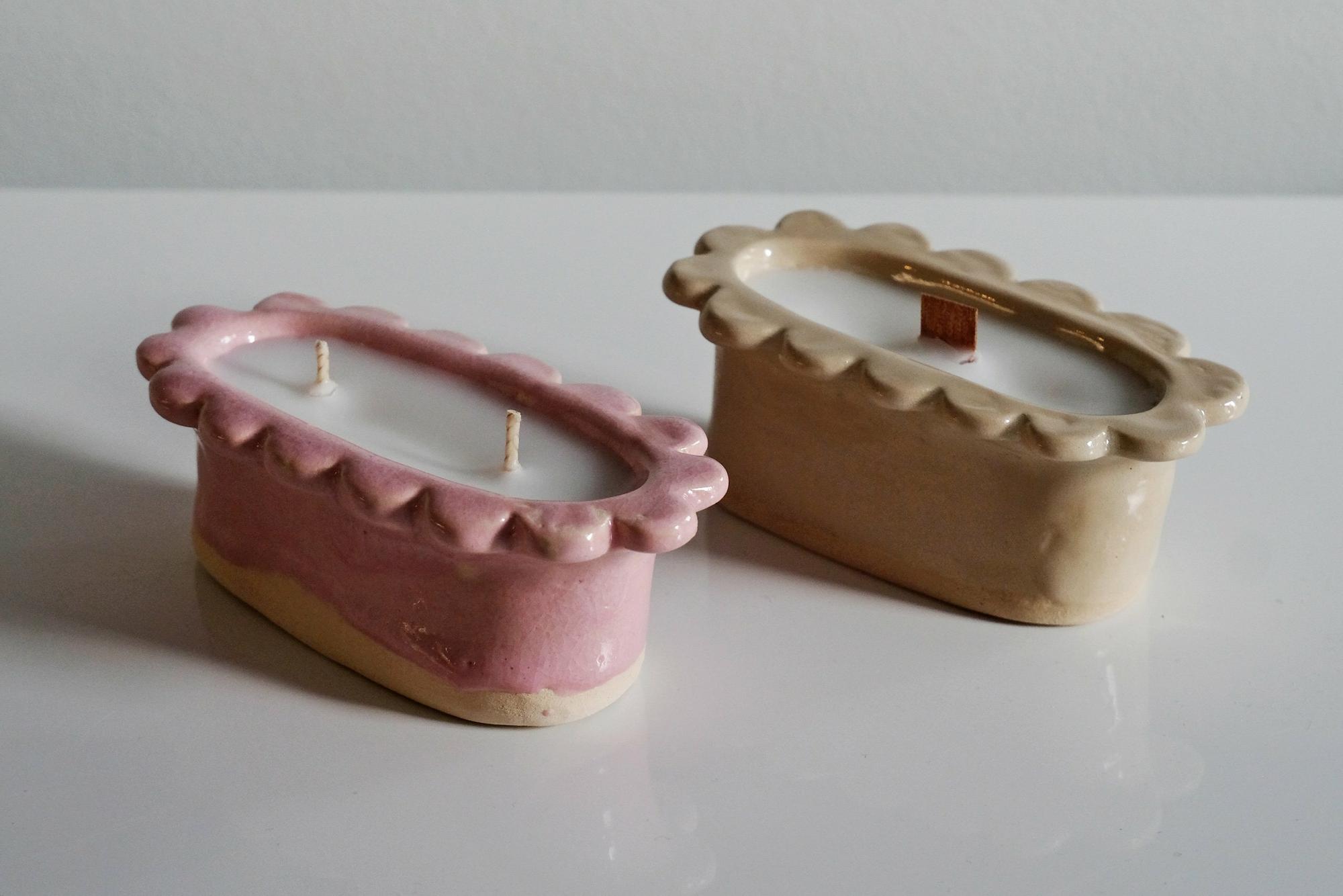 Свеча ручной работы  из кокосового воска в керамическом стакане (COSY STORIES)