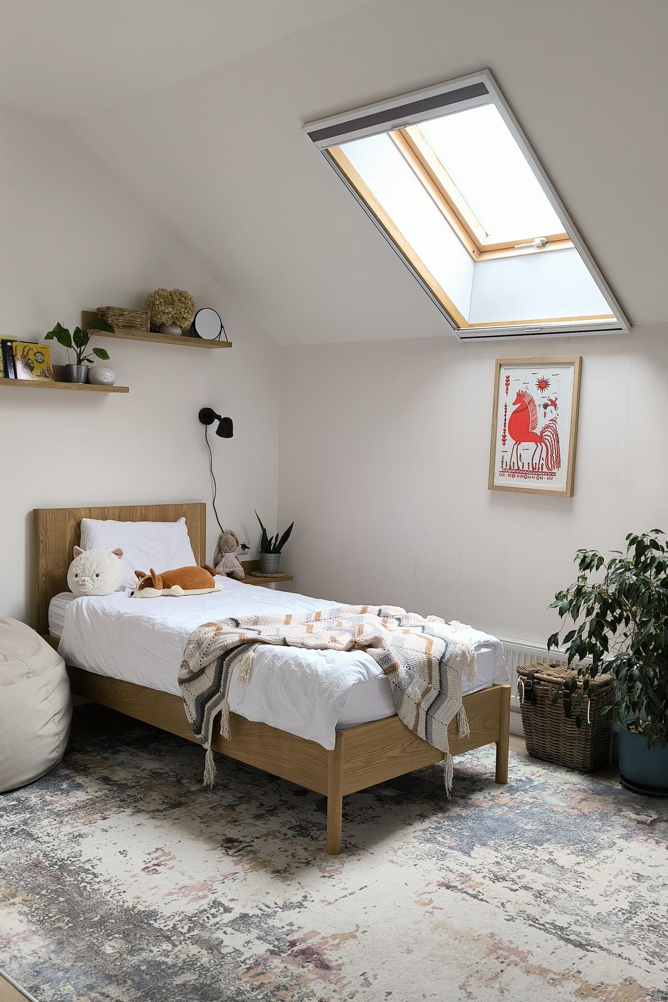 Кровать из массива дуба