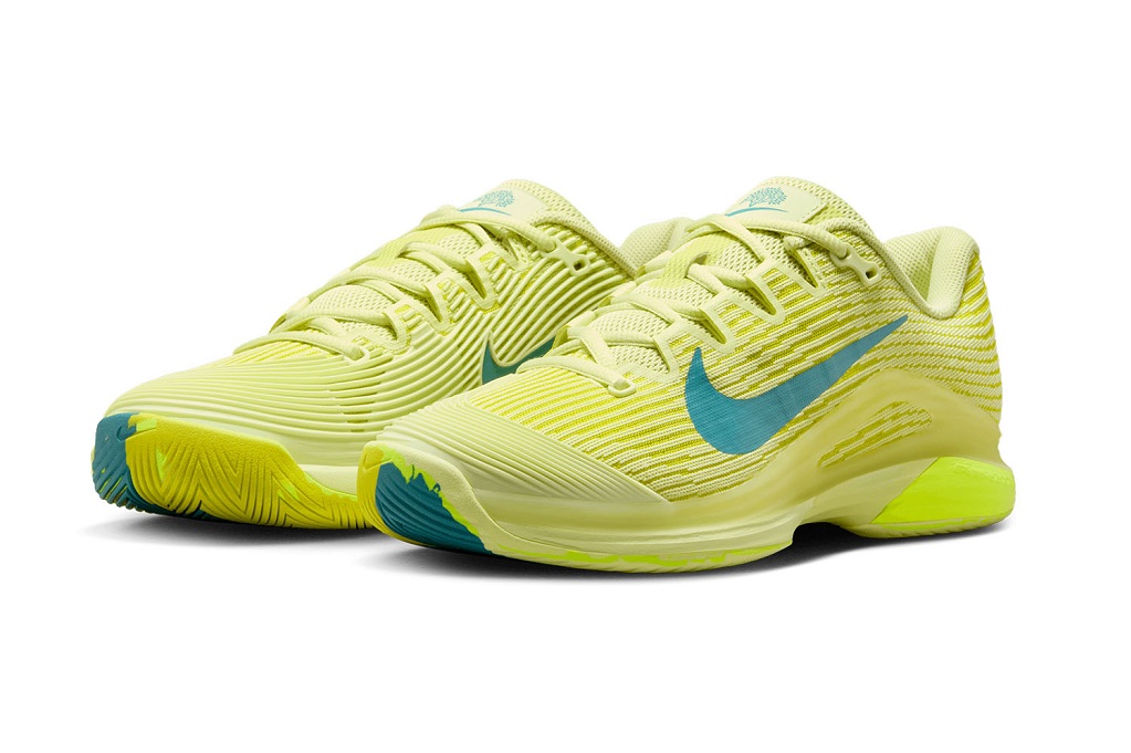 Теннисные кроссовки женские Nike Air Zoom Vapor 12 HC