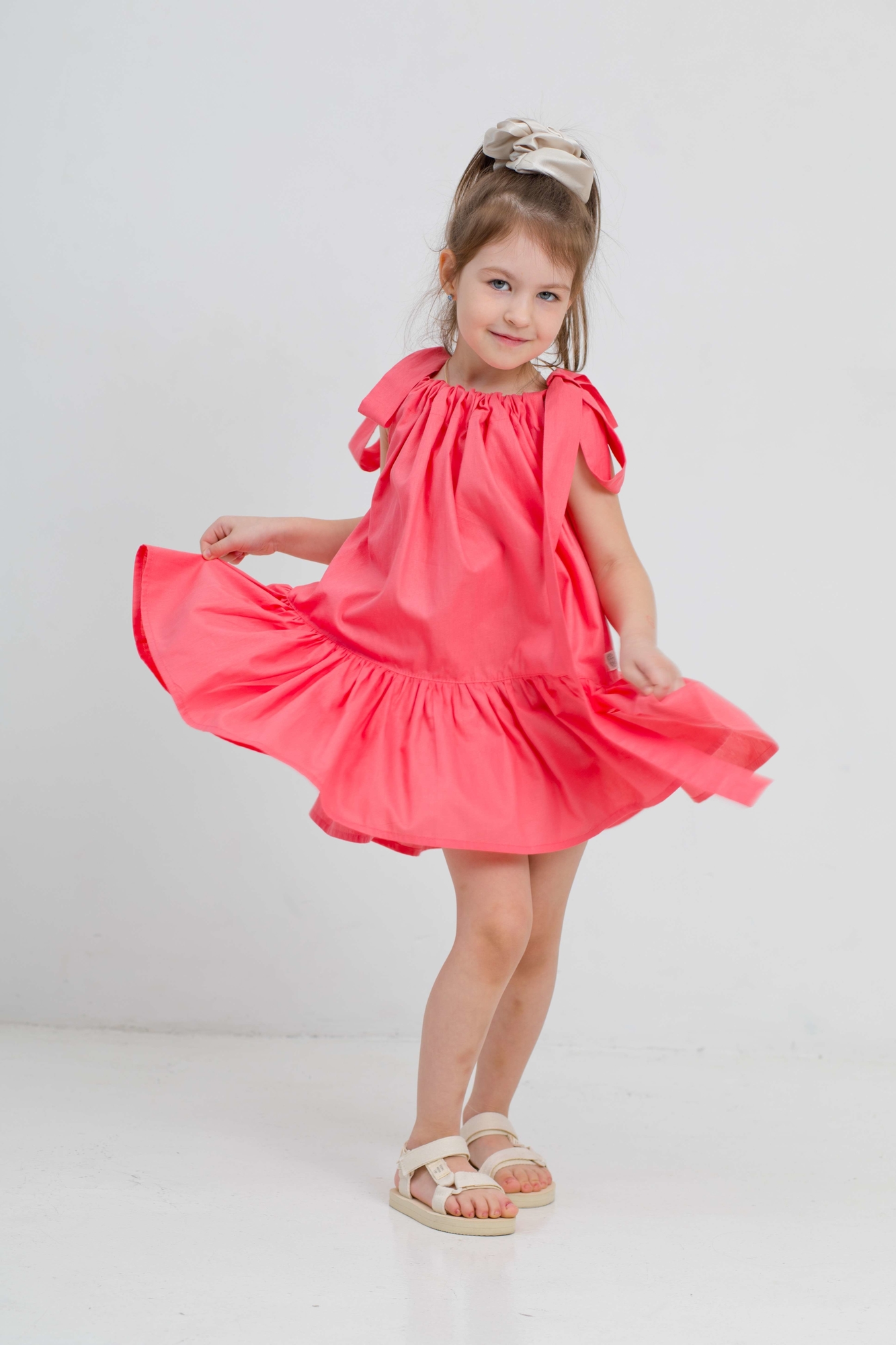 Платье с бантами