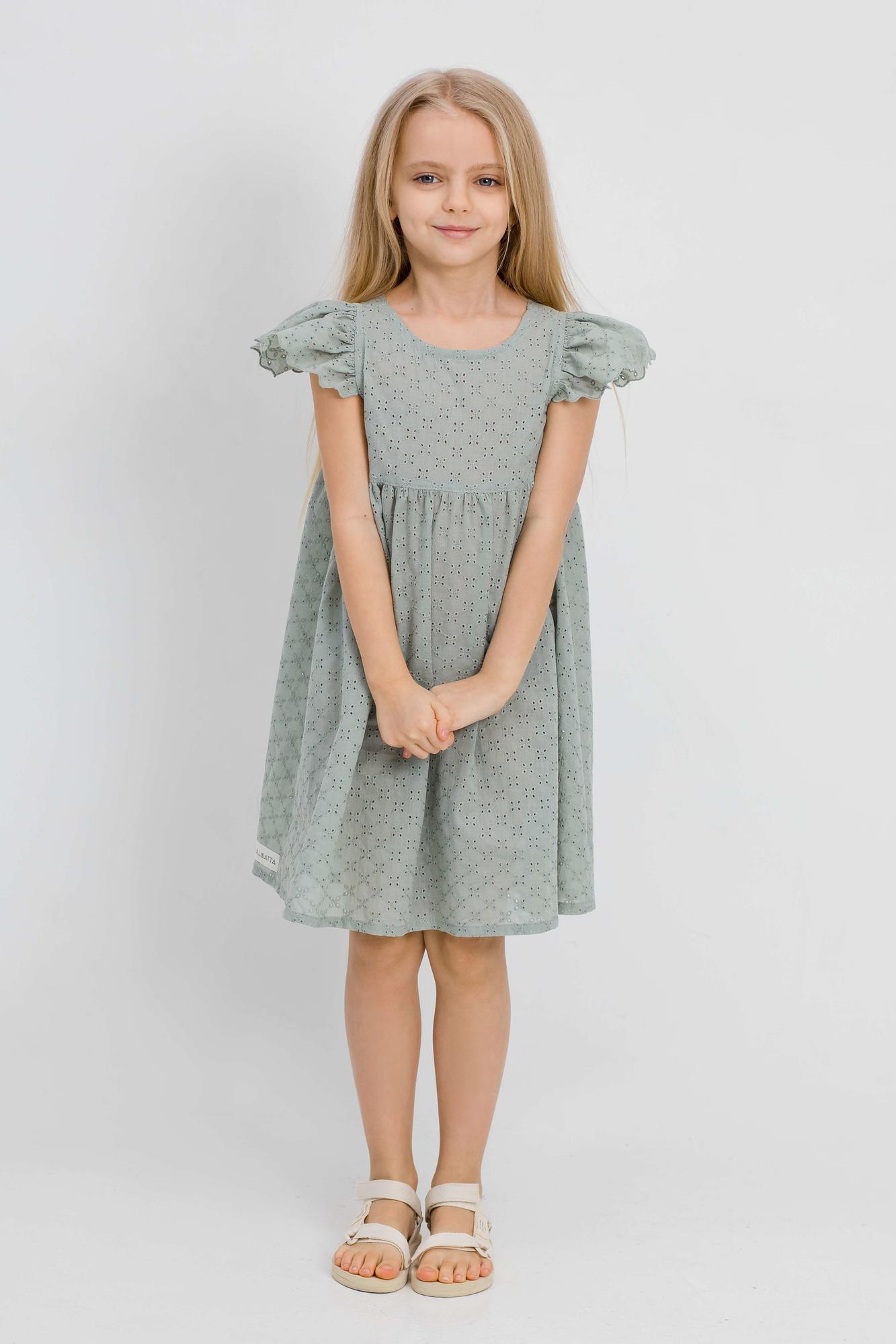 Платье из тонкого шитья с крыльями