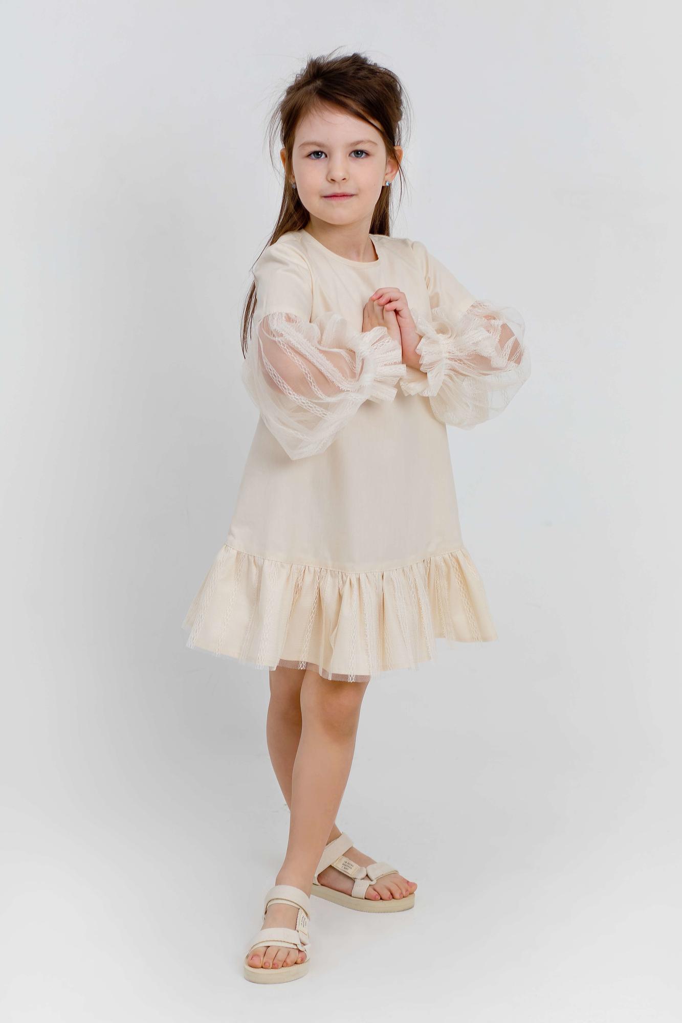 Платье с кружевными рукавами