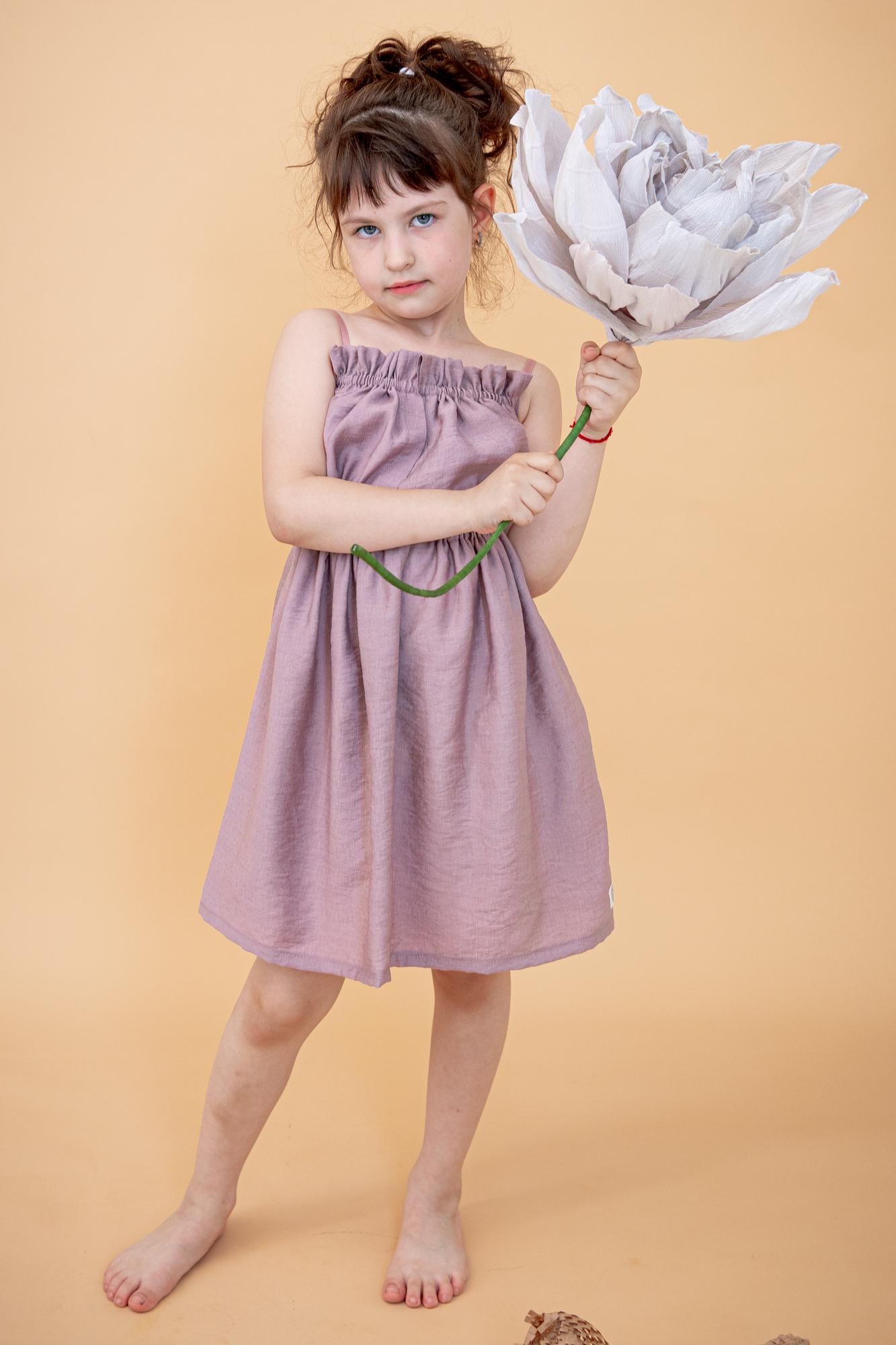 Платье из вискозы с открытыми боками и спиной