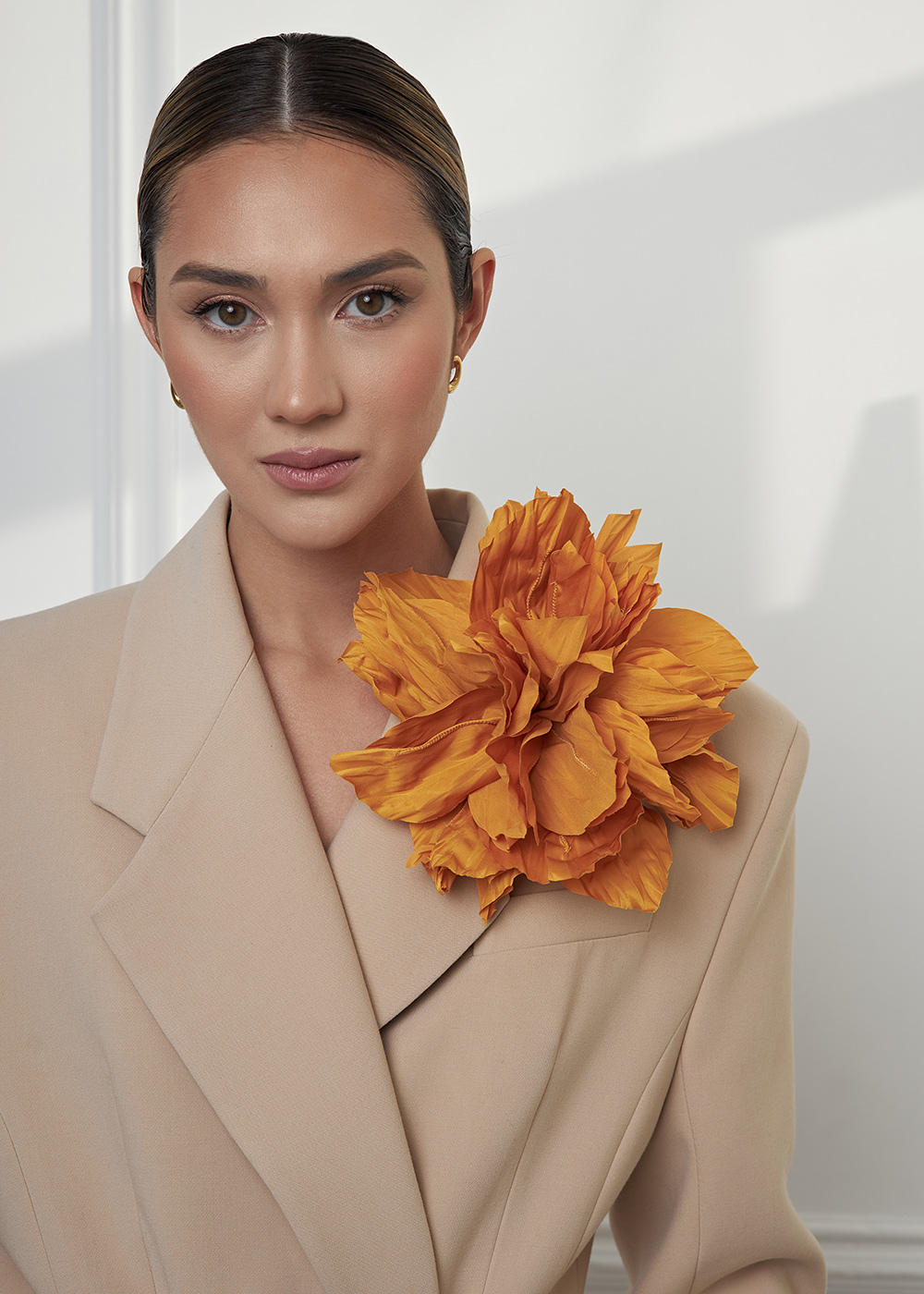 Пион, янтарь