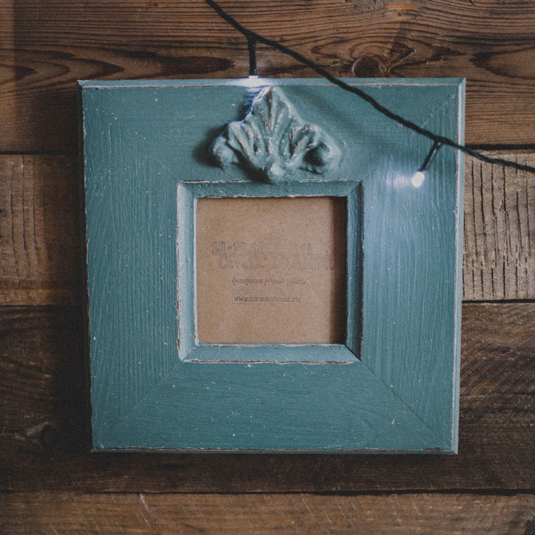 Квадратная с лепниной