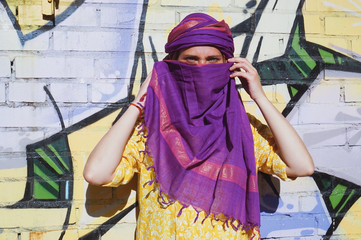 Фиолетовый шарф из хлопка