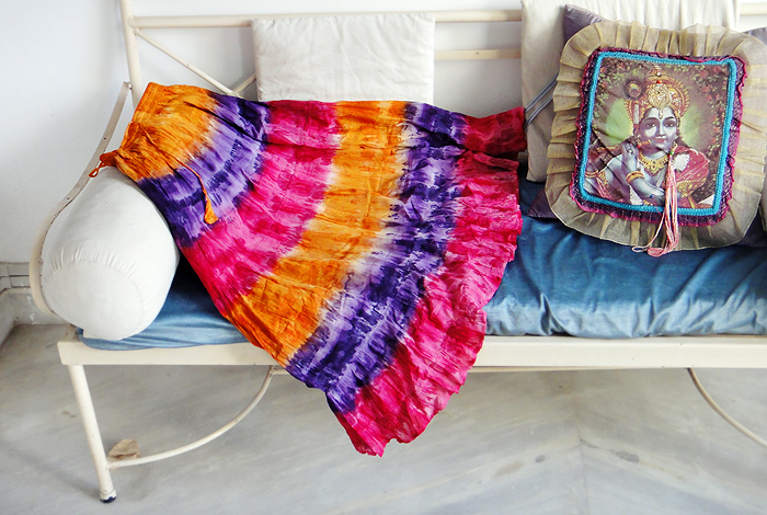 Яркая хиппи юбка