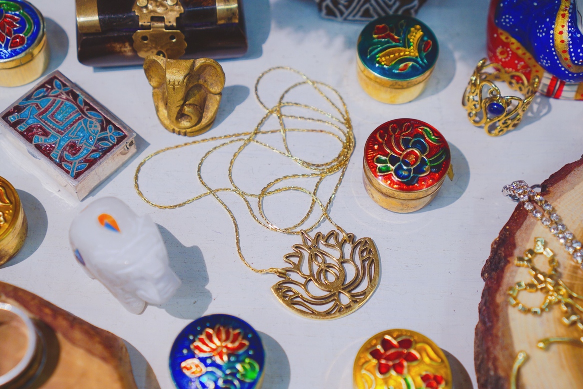 Подвеска с лотосом из латуни