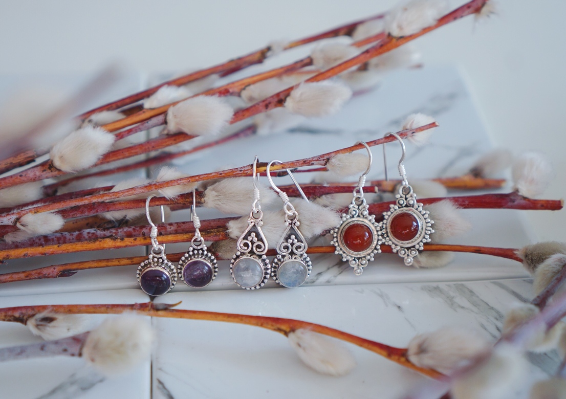 Серебряные серьги с натуральными камнями