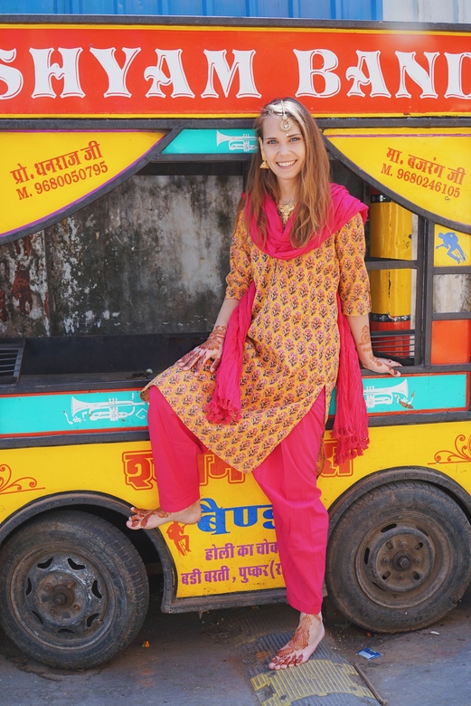 Жёлтая туника с цветочным рисунком, М