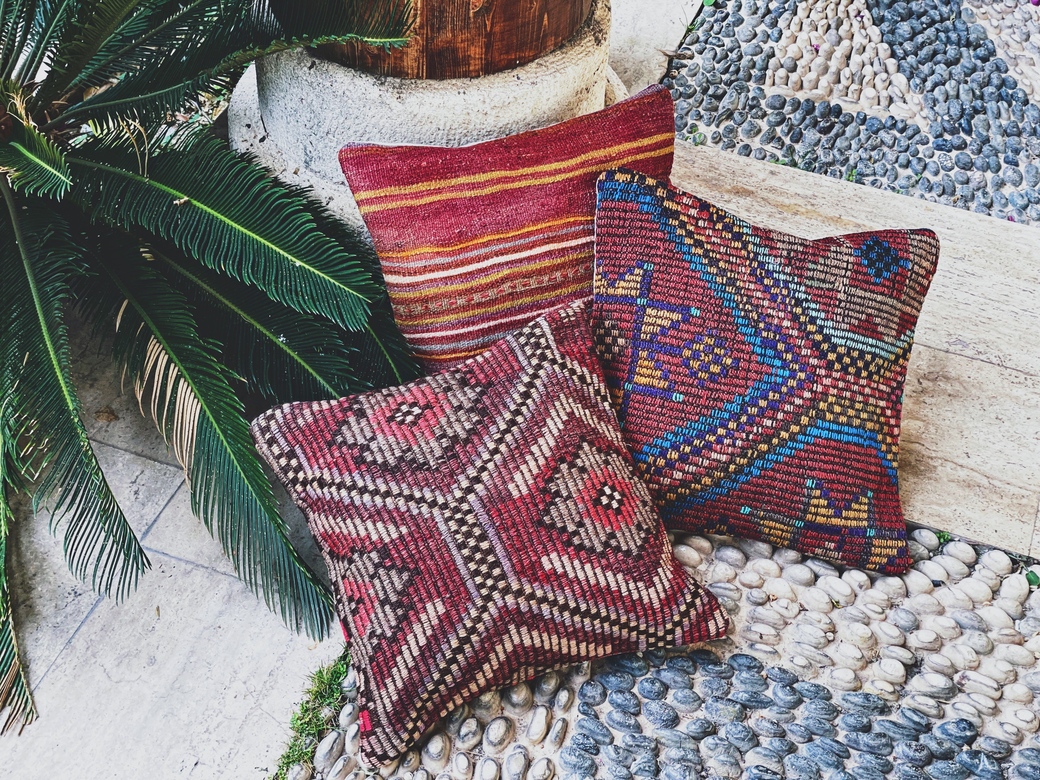 Чехлы на подушки килим