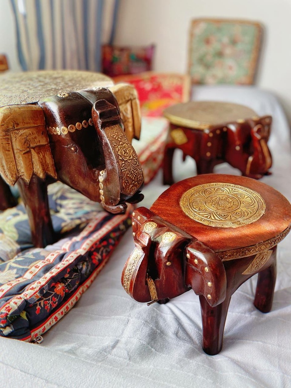 Деревянный индийский слон-табуретка