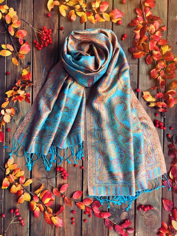 Голубо-оранжевая шёлковая шаль