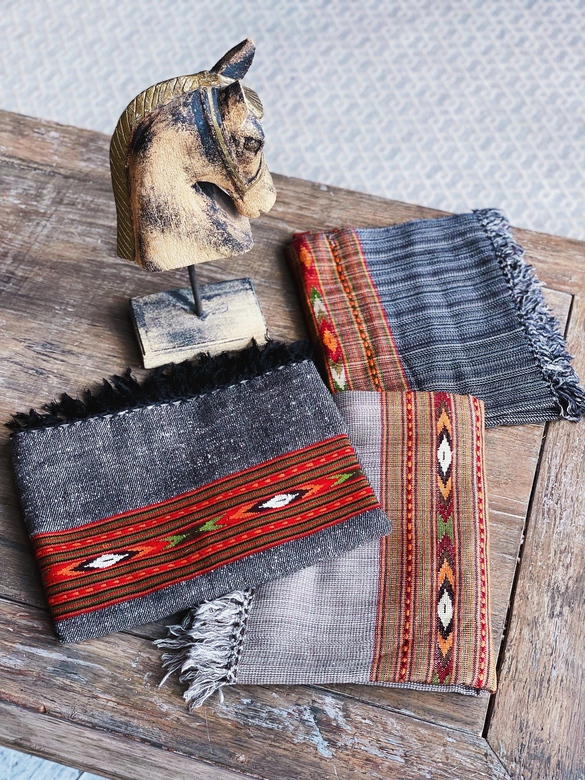 Большие шали из шерсти яка