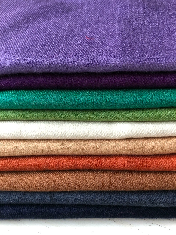 Большие однотонные шерстяные палантины