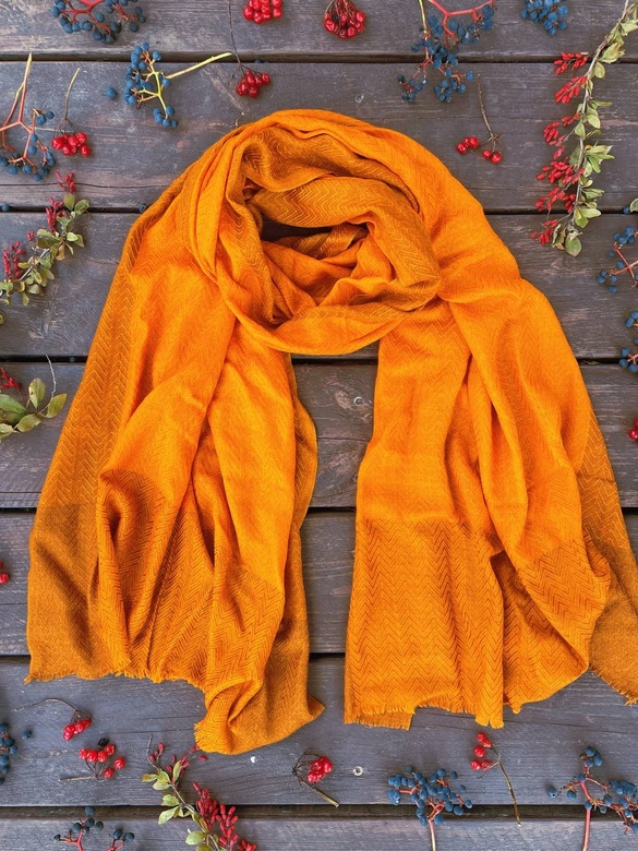 Оранжевый кашемировый палантин