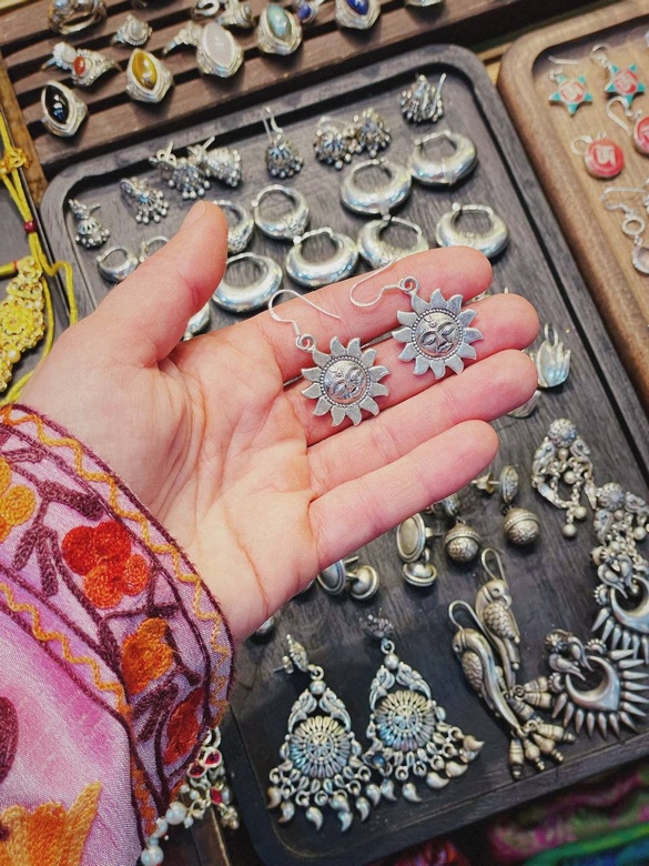 Серебряные серьги Сурья